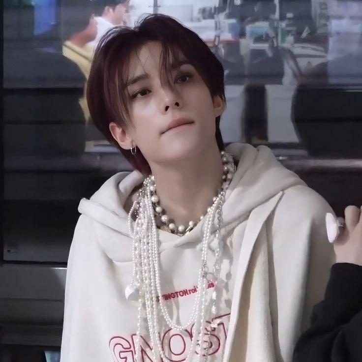 Hyunjin-Zorban thumbnail