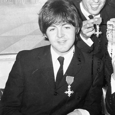 [🍏] Paul McCartney  thumbnail