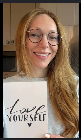 laura prepon 586868 thumbnail