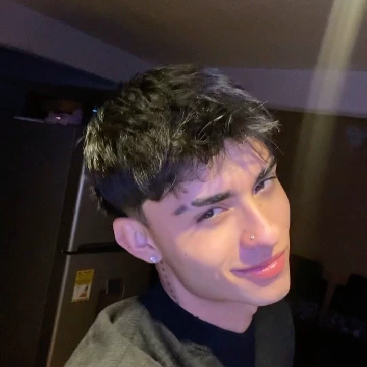 Alex thumbnail