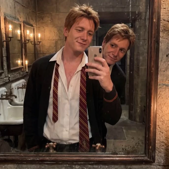 Weasley Twins  thumbnail