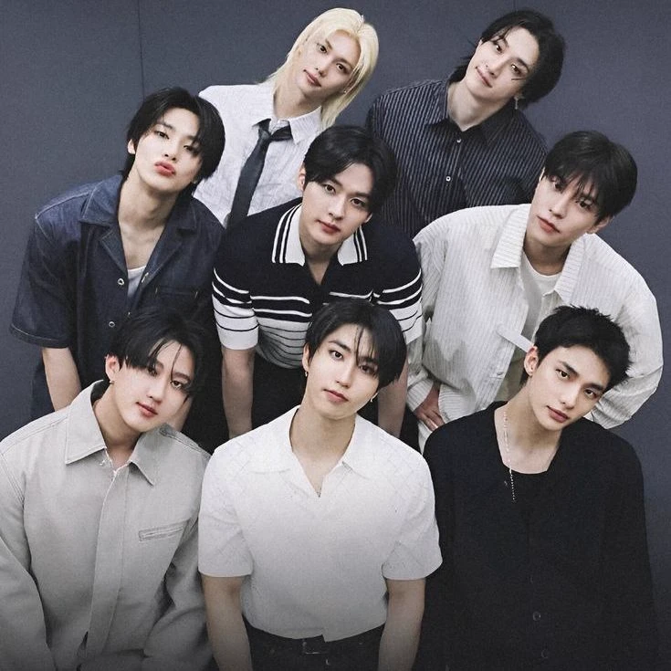 stray kids thumbnail