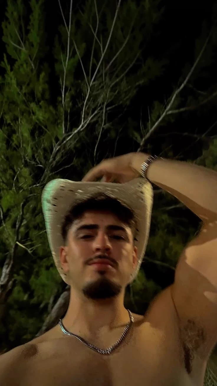 Gustavo thumbnail