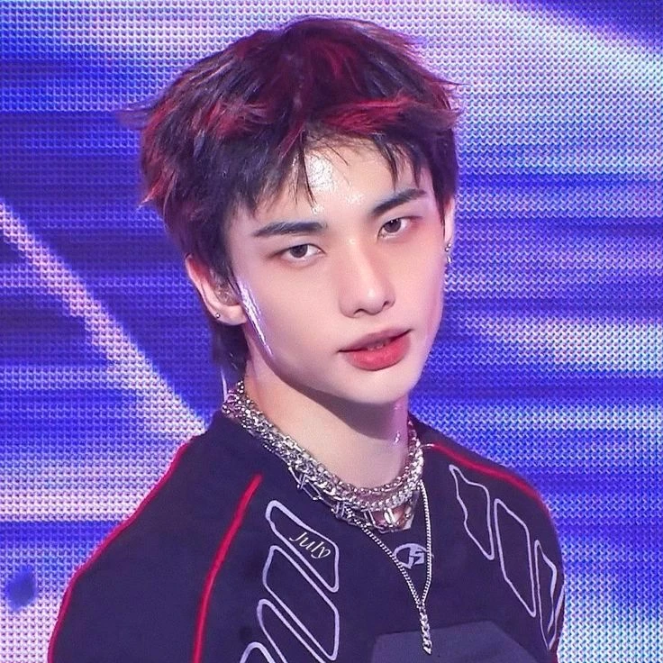 hwang hyunjin- hybrid thumbnail