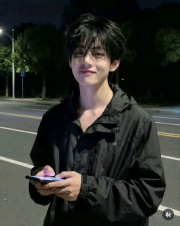 Kim Taehyung thumbnail