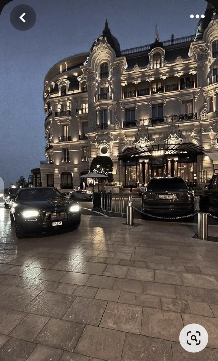 Luxury thumbnail