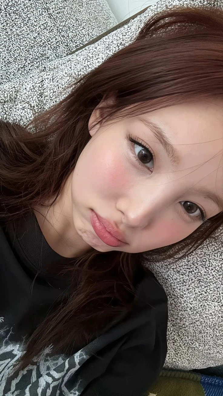 Nayeon thumbnail