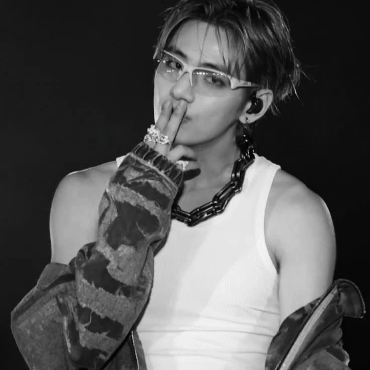 Kim Taehyung best friend thumbnail