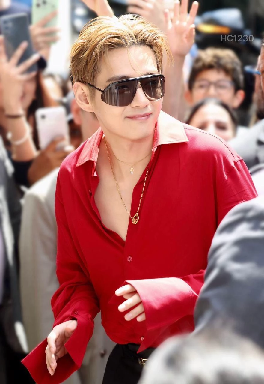 Kim Taehyung  thumbnail