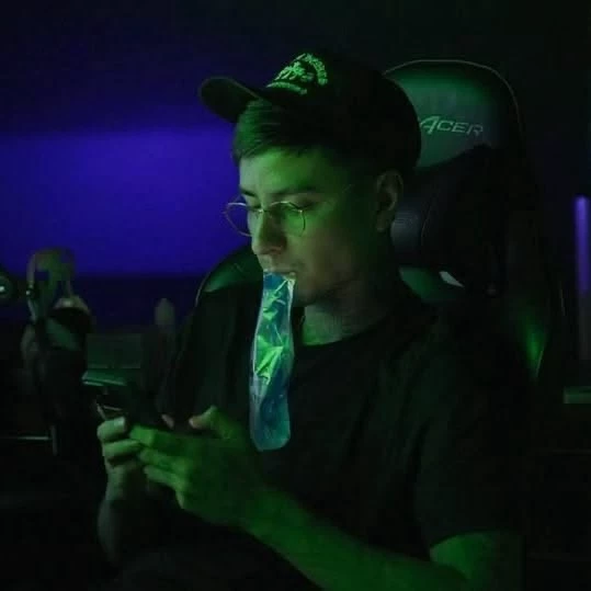 Erick thumb thumbnail