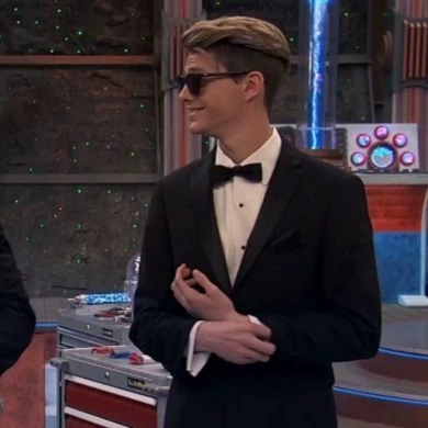 Henry Hart (Kid Danger) thumbnail