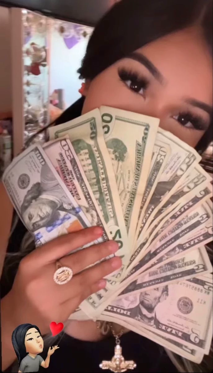 Rich wife thumbnail