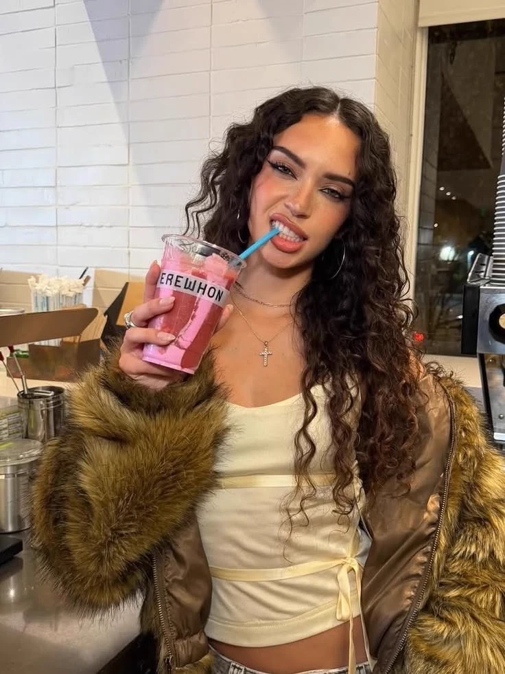 Daniela thumbnail