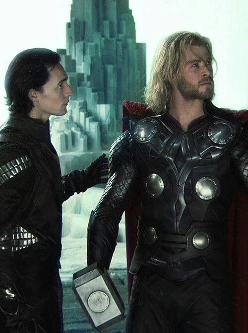 Loki x Thor. thumbnail