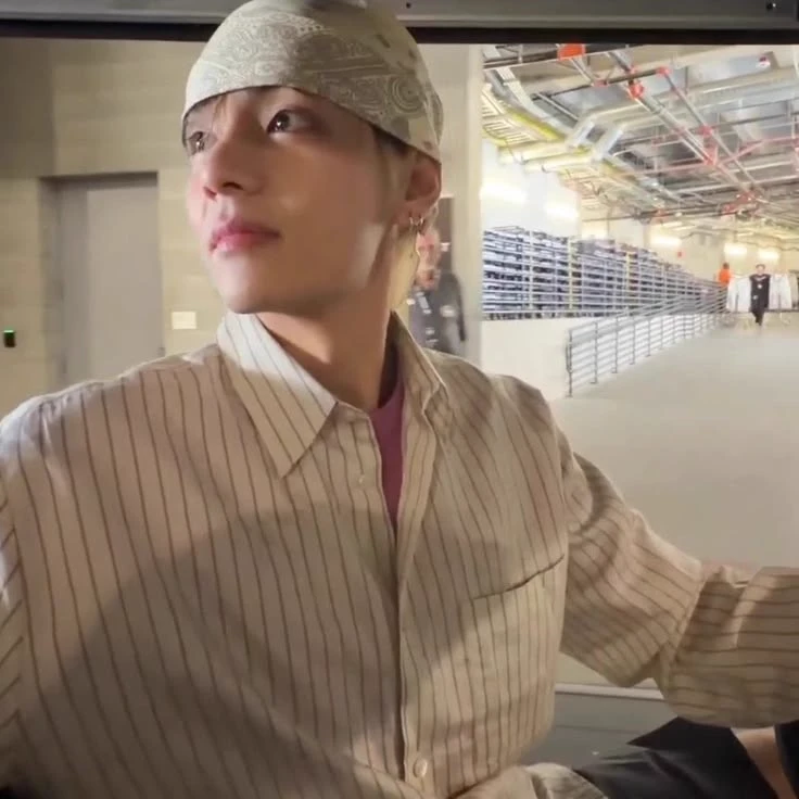 taehyung thumbnail