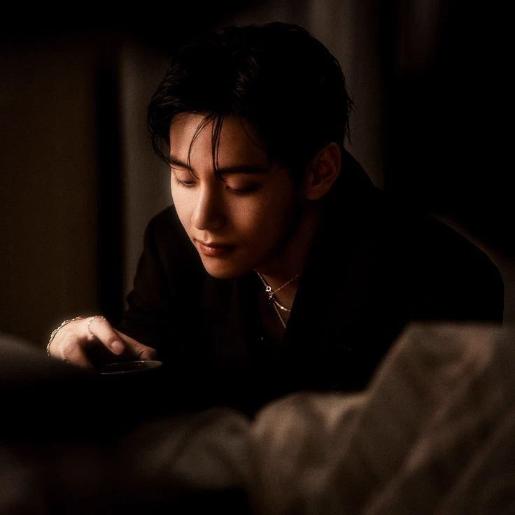 Kim Taehyung thumbnail