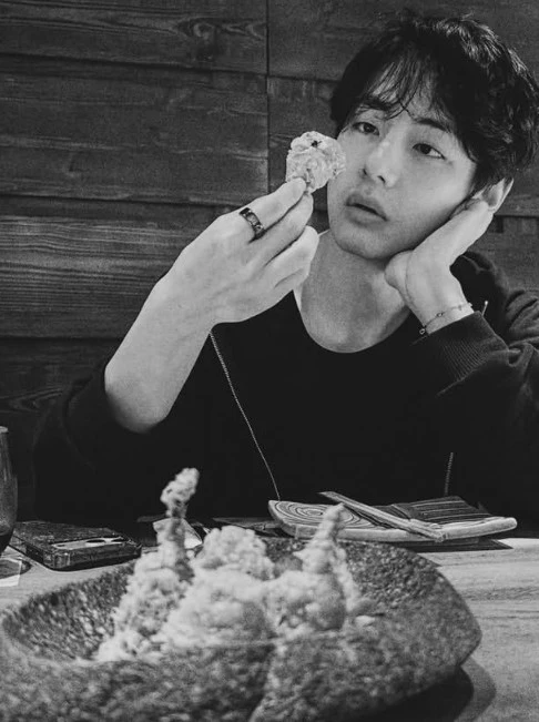 kim taehyung thumbnail