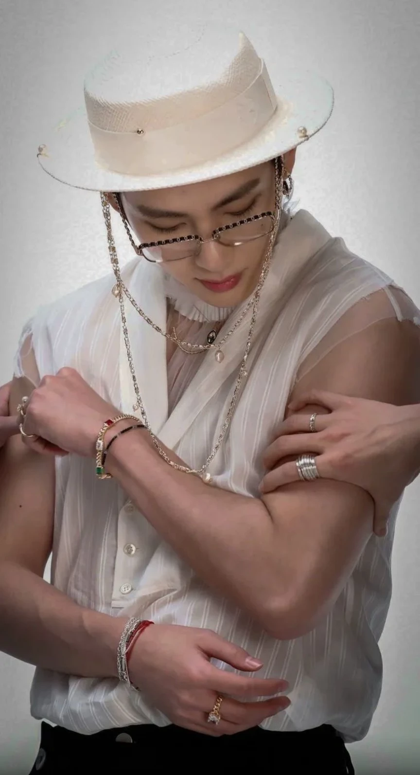 kim taehyung thumbnail