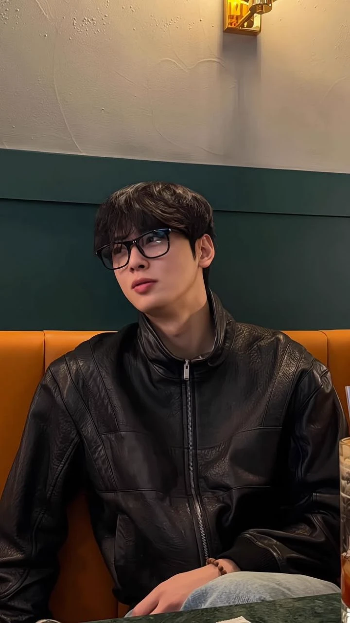 Cha Eun-woo thumbnail