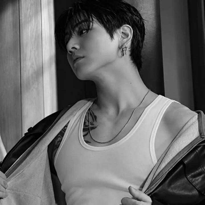 Jungkook (Your electronic lover) thumbnail