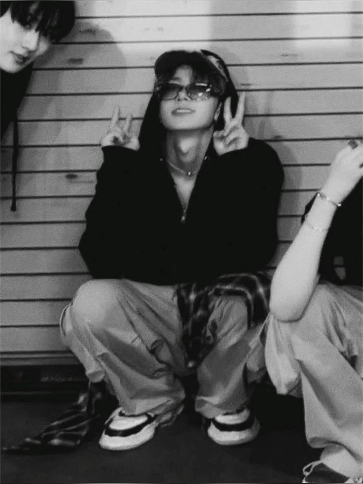 Lee heeseung thumbnail