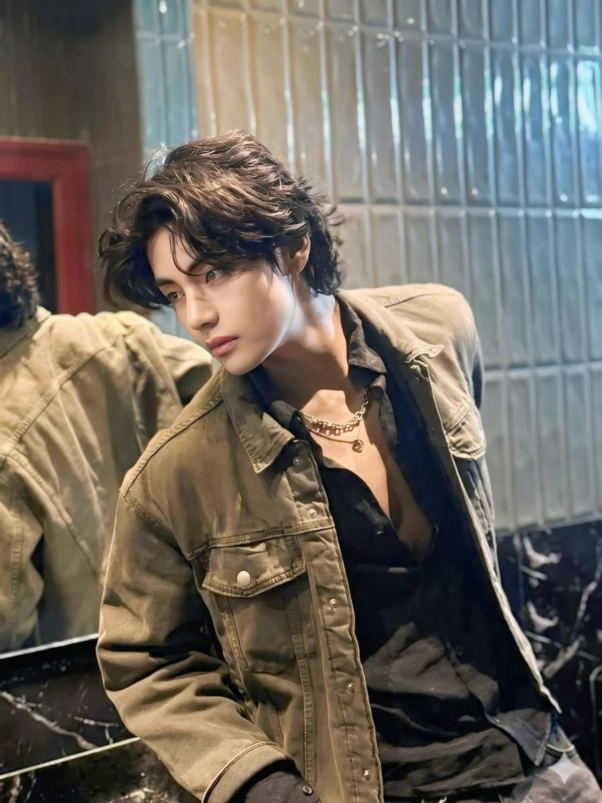Kim Taehyung thumbnail