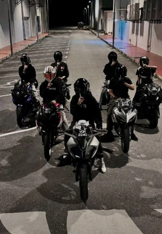 ♡Biker friends♡ thumbnail