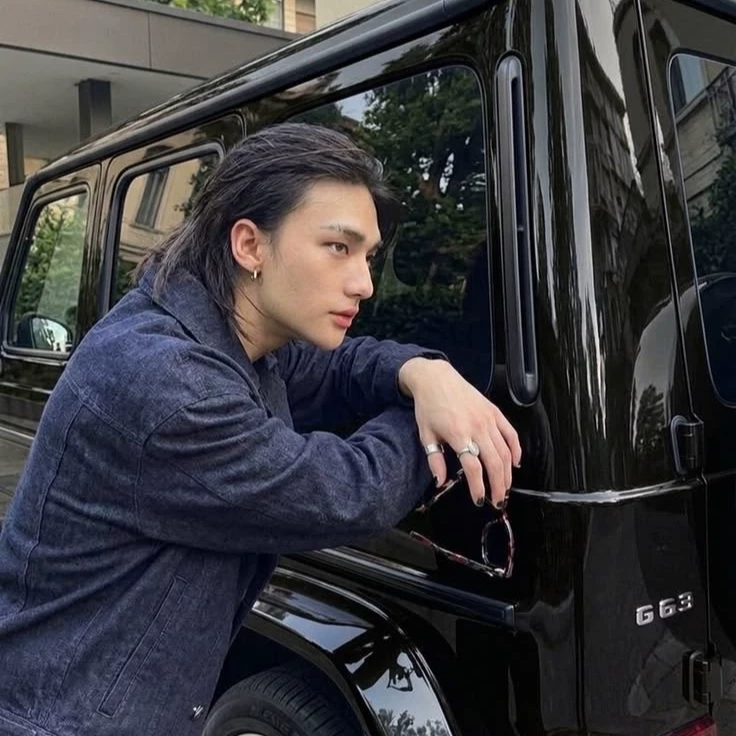 Hyunjin thumbnail