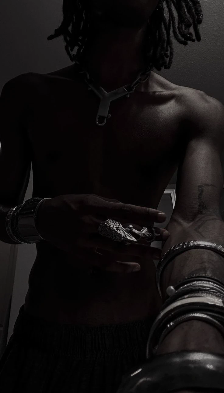Malik/ Black thumbnail