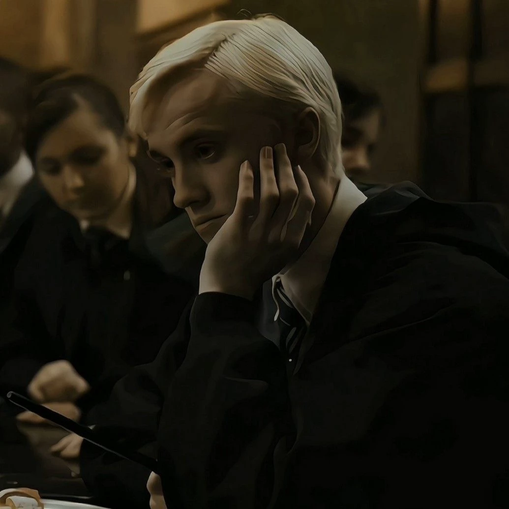 Draco Malfoy thumbnail