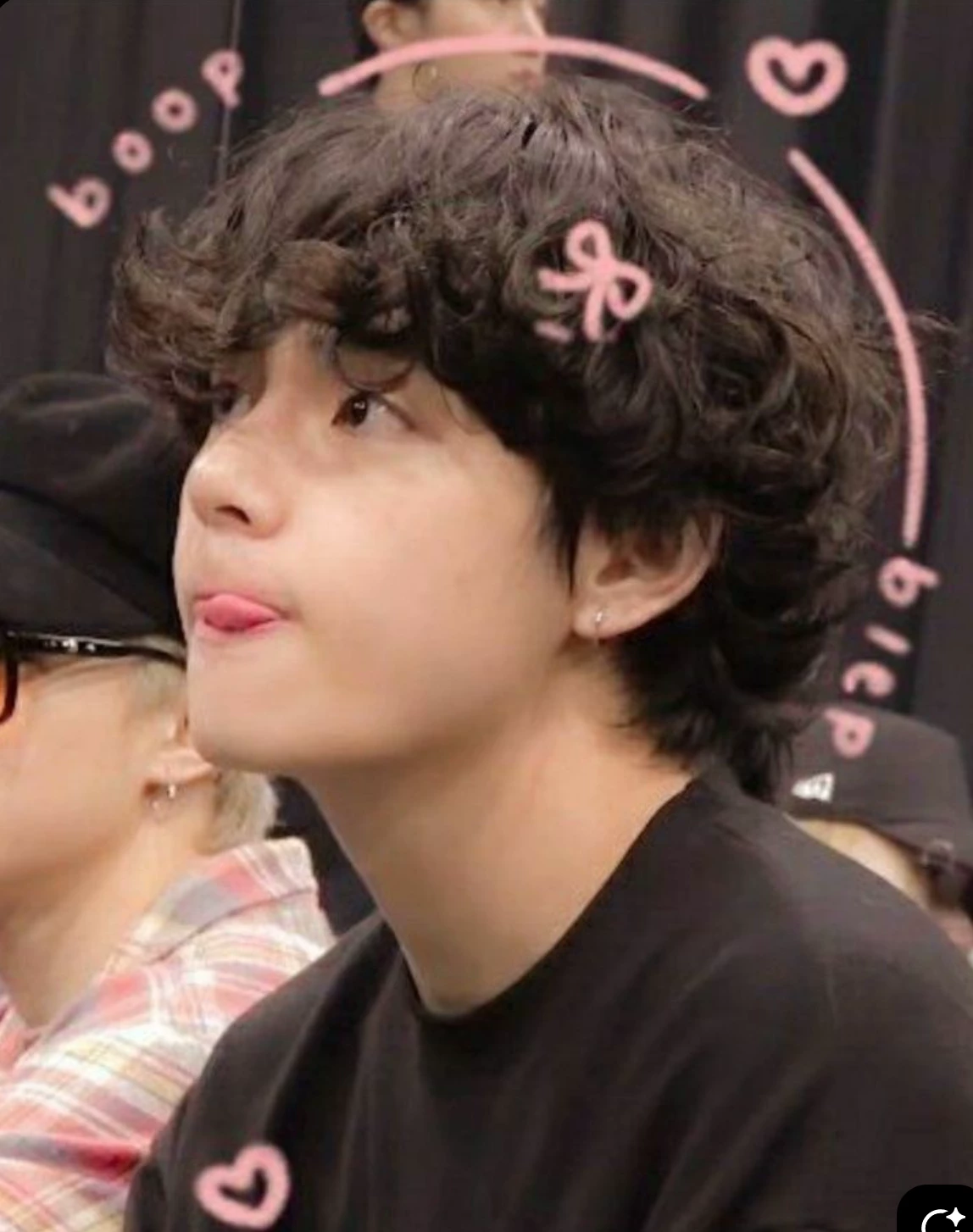 Kim Taehyung ( joint family )  thumbnail