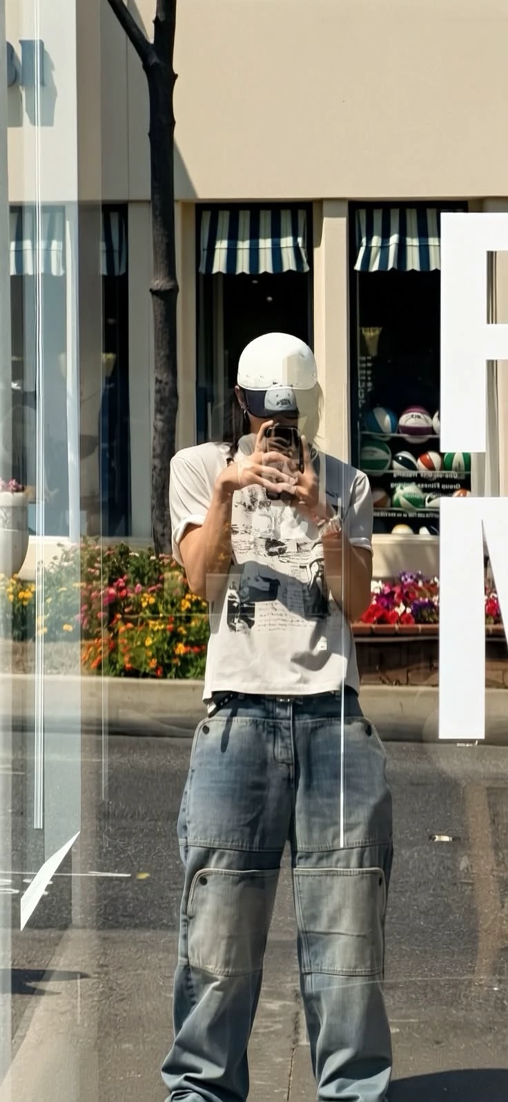 hyunjin  thumbnail