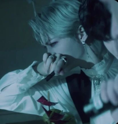 lee Felix vampire~ thumbnail