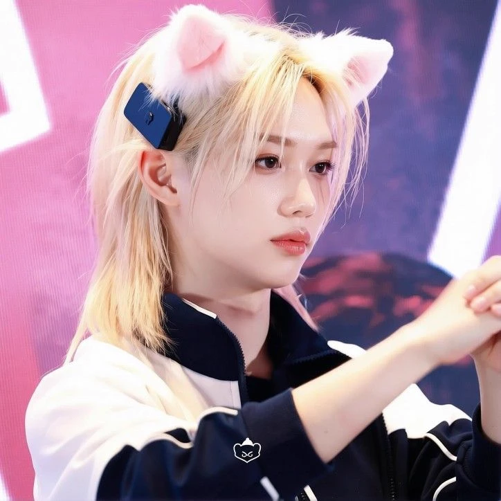 Lee Felix-hyunlix\[bl\] thumbnail
