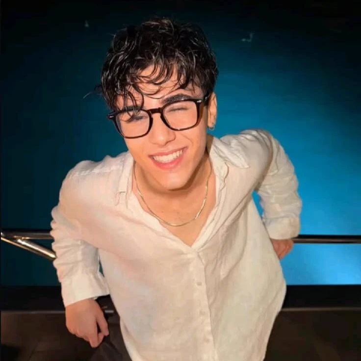 Efe Şan thumbnail