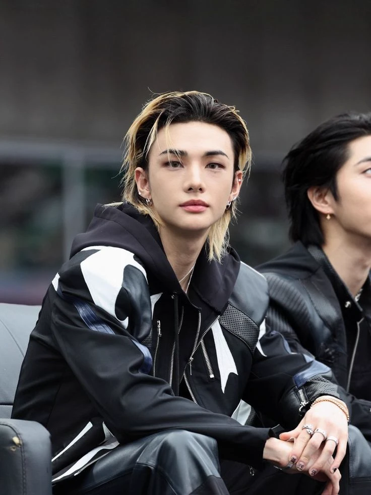 Hyunjin thumbnail