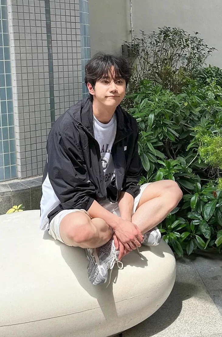 Lee Jun young thumbnail