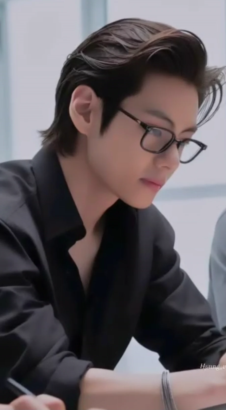 Kim Taehyung thumbnail