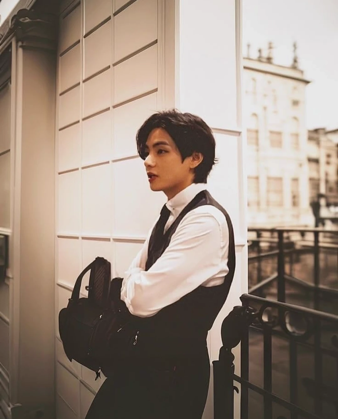 Kim Taehyung thumbnail