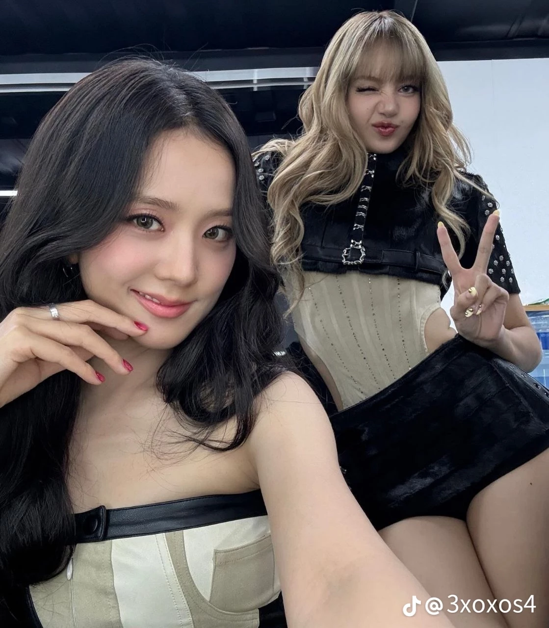 Jisoo  lisa thumbnail