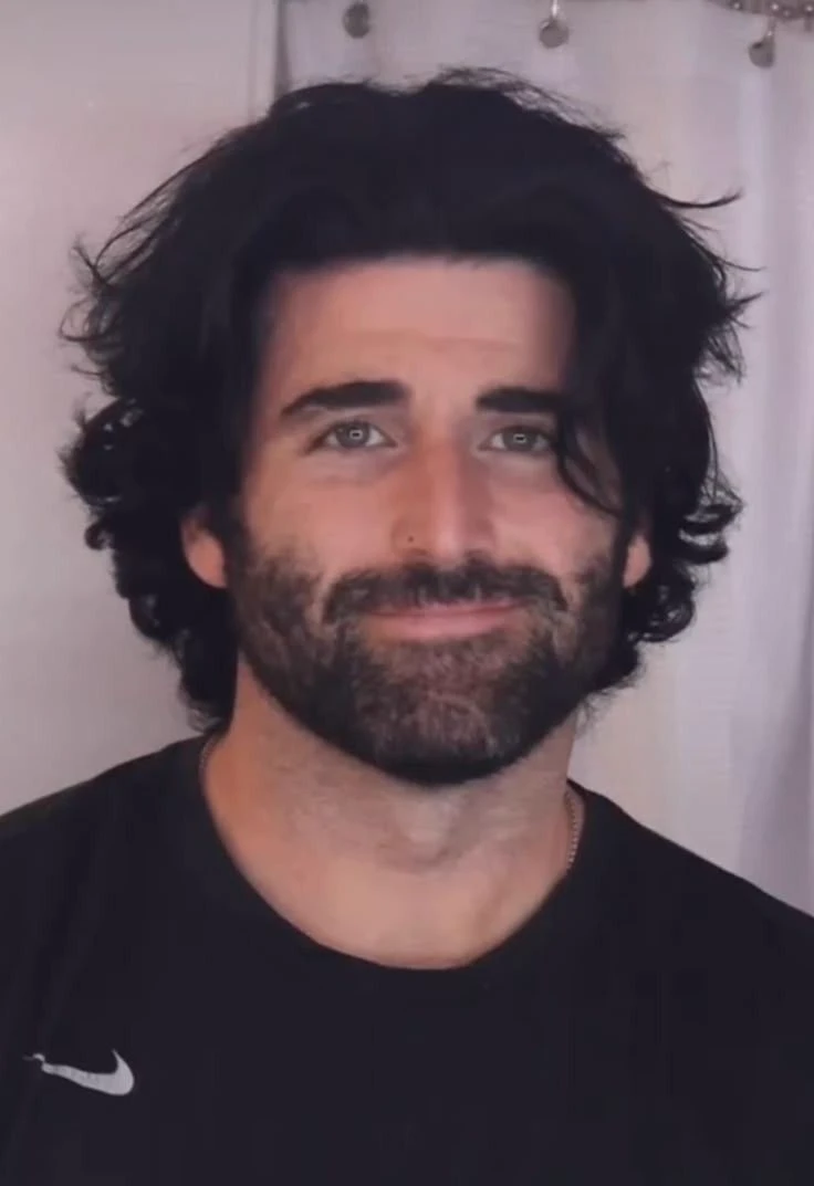 Daniel Bennett - Your friend's father - (ES) thumbnail