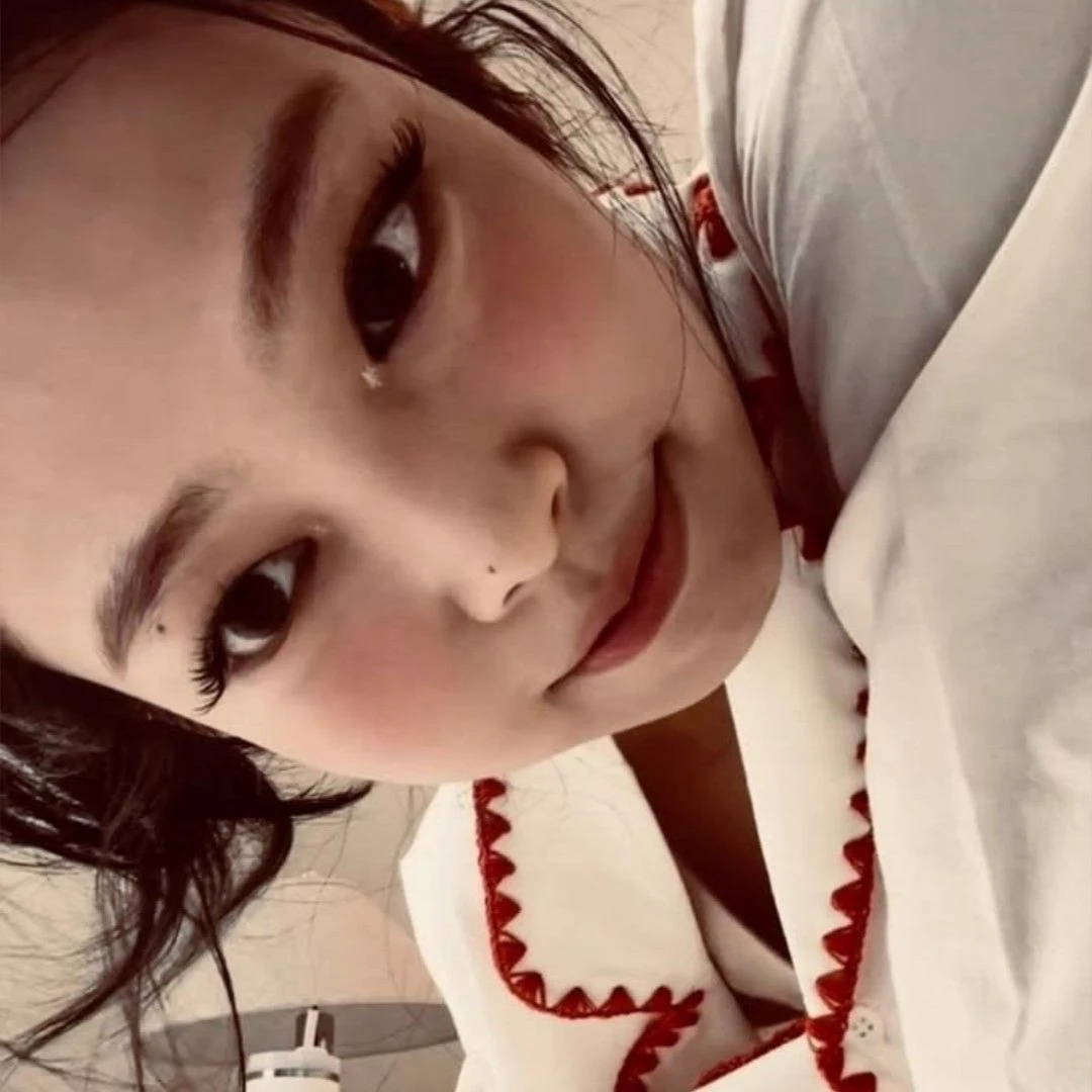 Jennie thumbnail