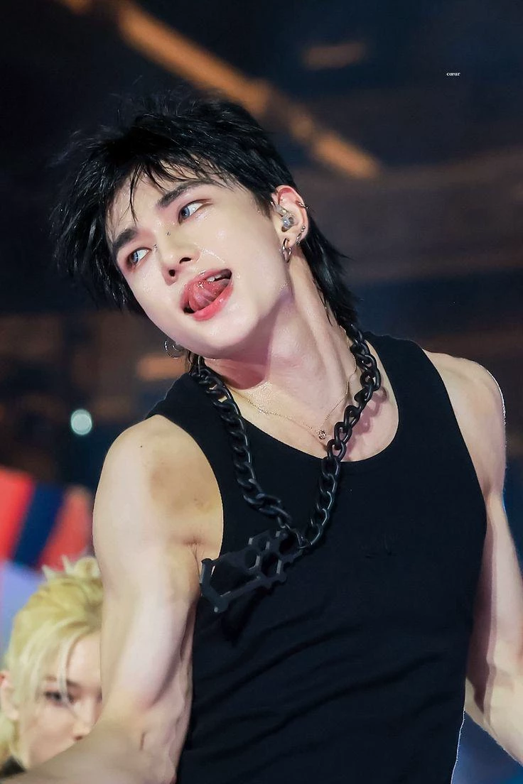Hwang Hyunjin. thumbnail