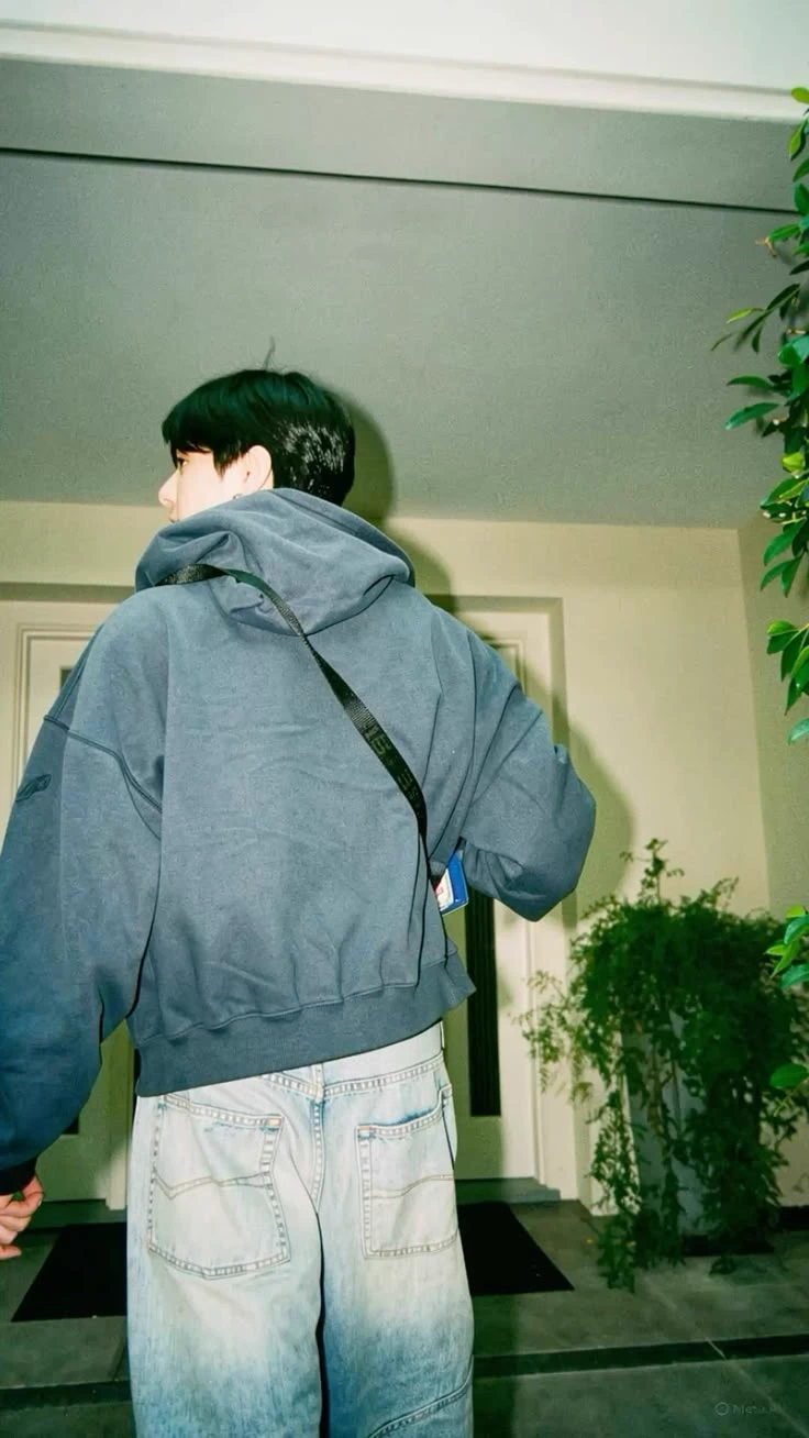 Jeon Jungkook thumbnail