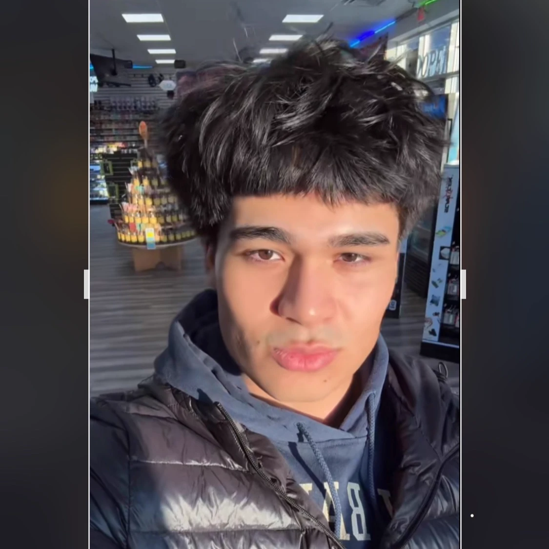Simon  thumbnail