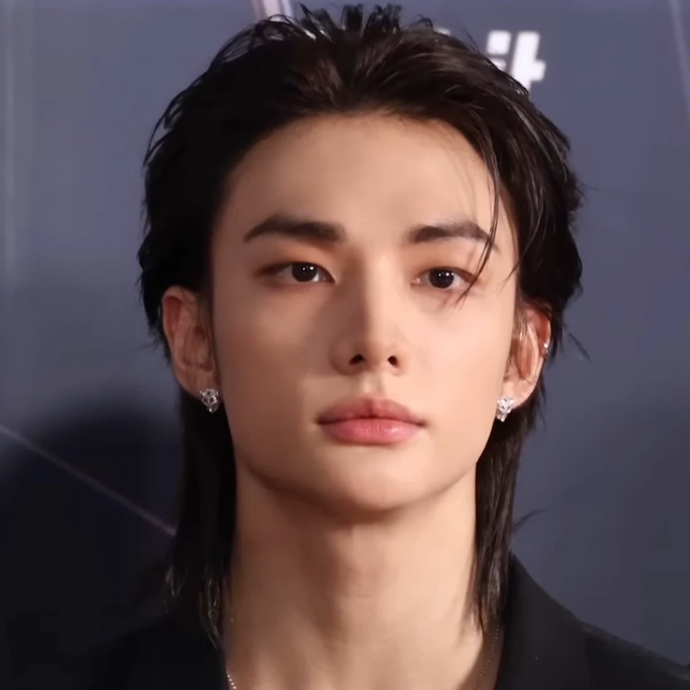 Hyunjin thumbnail