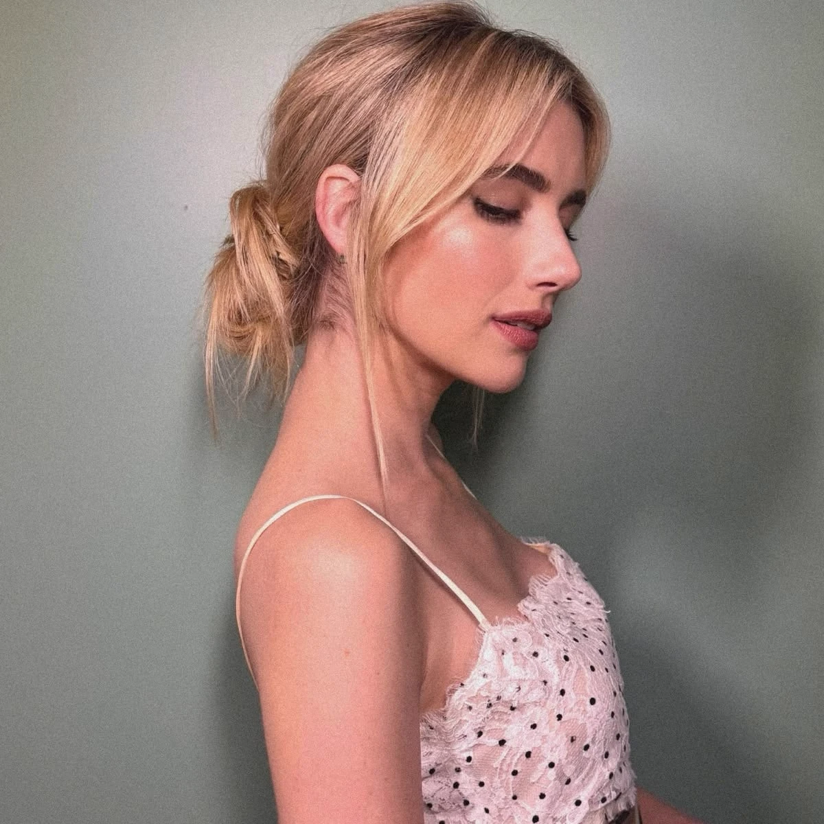 Emma Roberts thumbnail