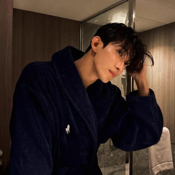 Lee Dokyeom thumbnail