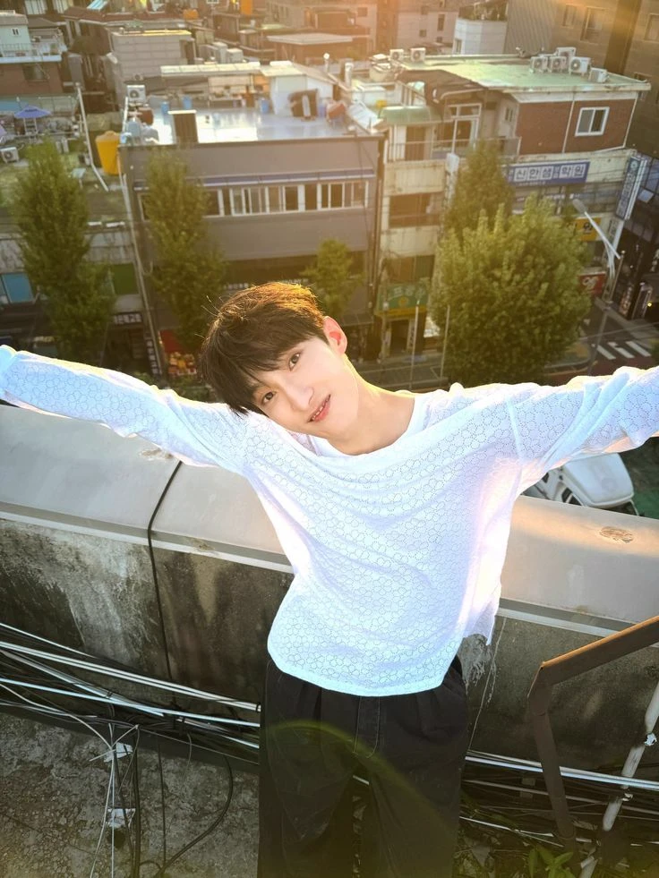 Lee Dokyeom thumbnail