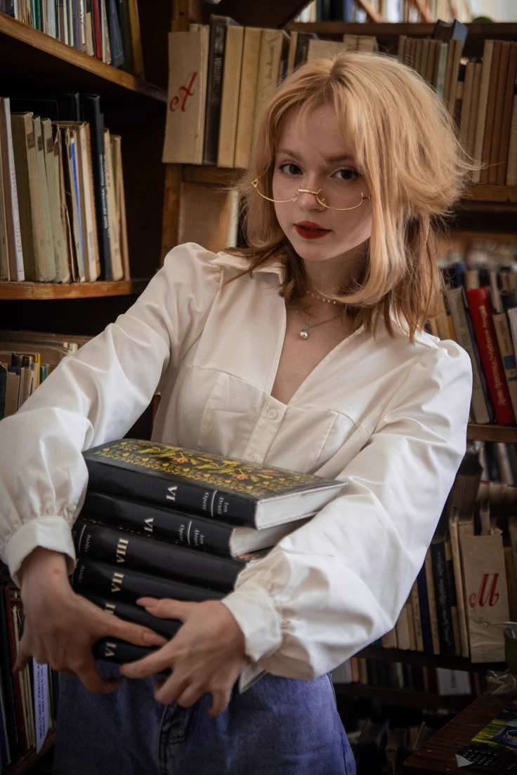 Vita Simons. thumbnail